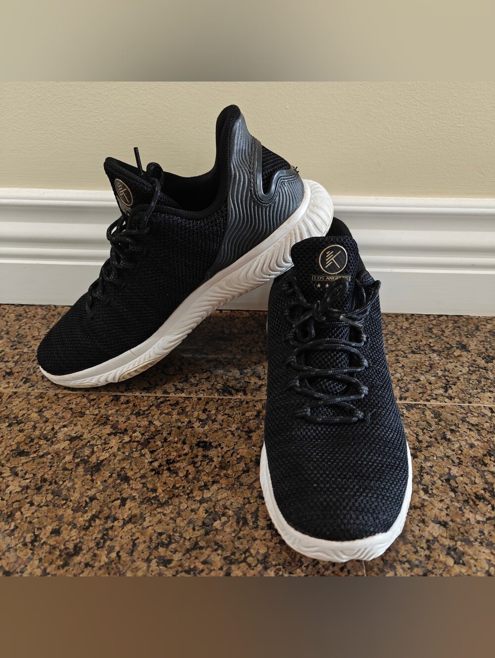 ANTA Klay Thompson KT Light Basketball Shoes Black Gold 11811104-7 Size 10.5 US